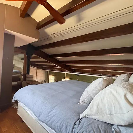 Loft Mas De Roda Daire Barselona